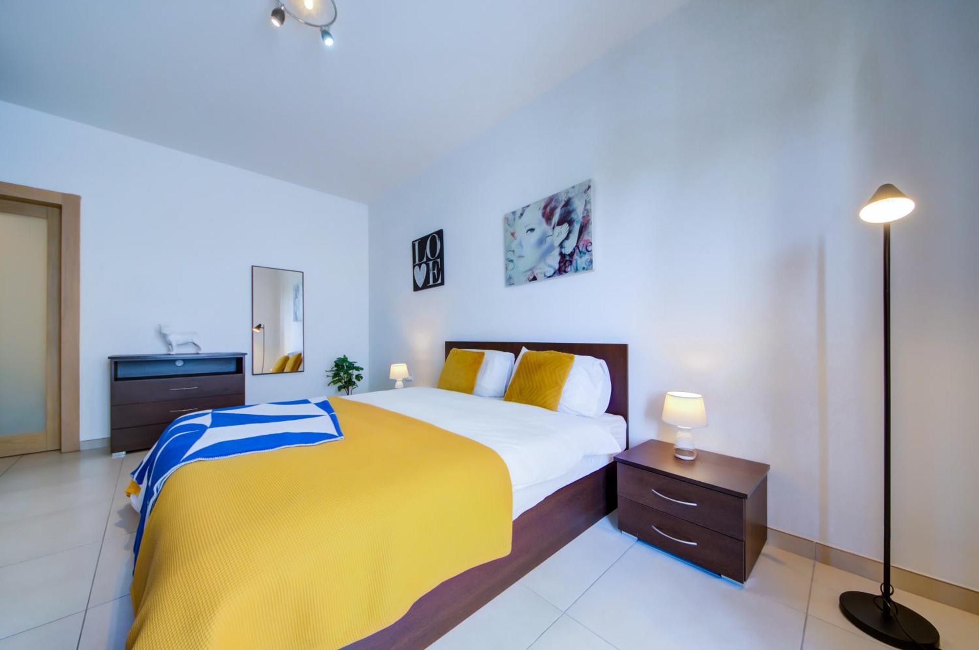 Prime Location, Modern Apartment In St Julian'S, Paceville, Apt 8 By Vaganza San Ġiljan Buitenkant foto