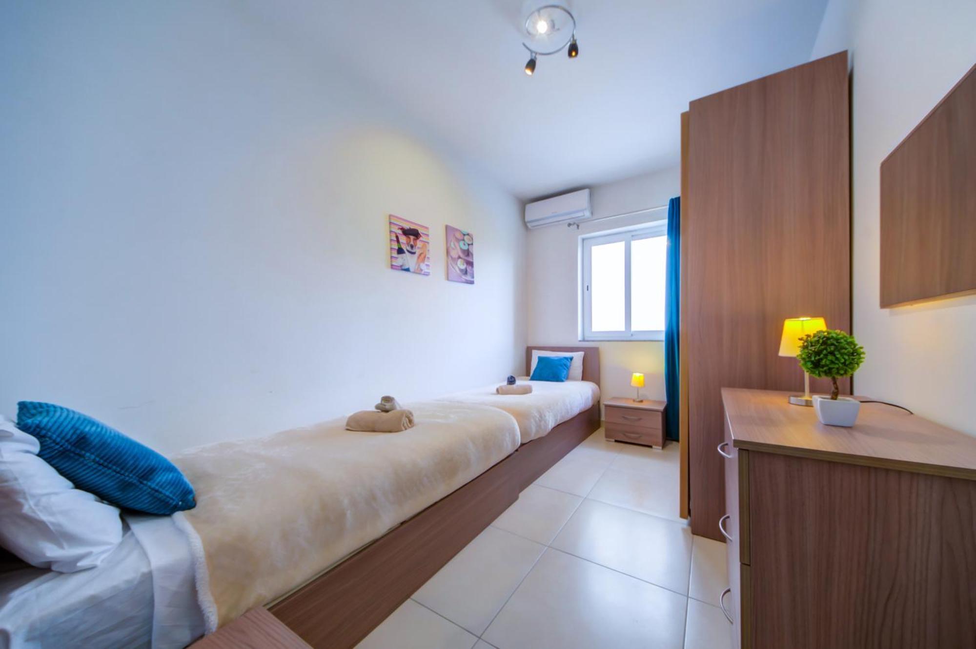 Prime Location, Modern Apartment In St Julian'S, Paceville, Apt 8 By Vaganza San Ġiljan Buitenkant foto