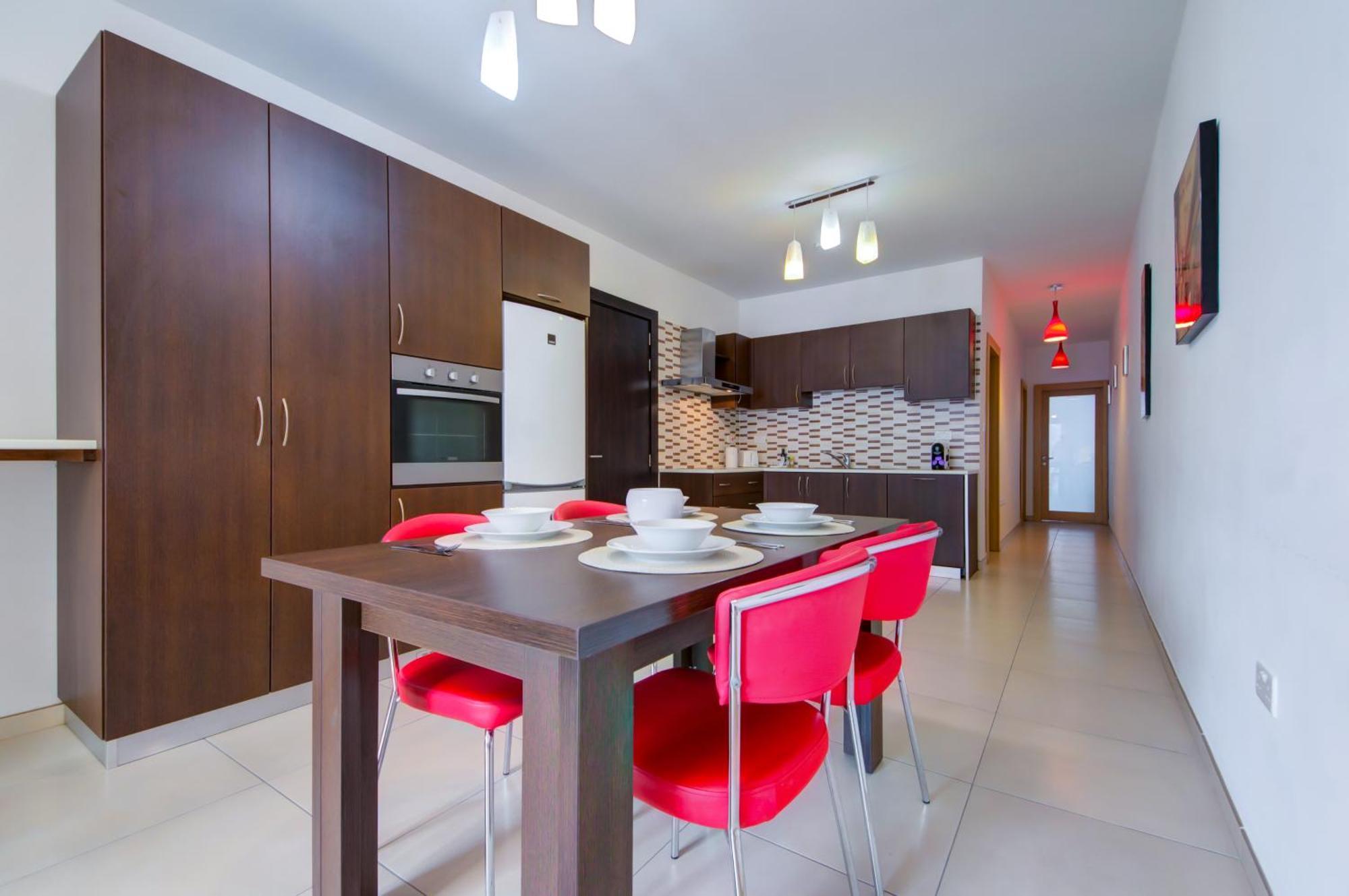 Prime Location, Modern Apartment In St Julian'S, Paceville, Apt 8 By Vaganza San Ġiljan Buitenkant foto