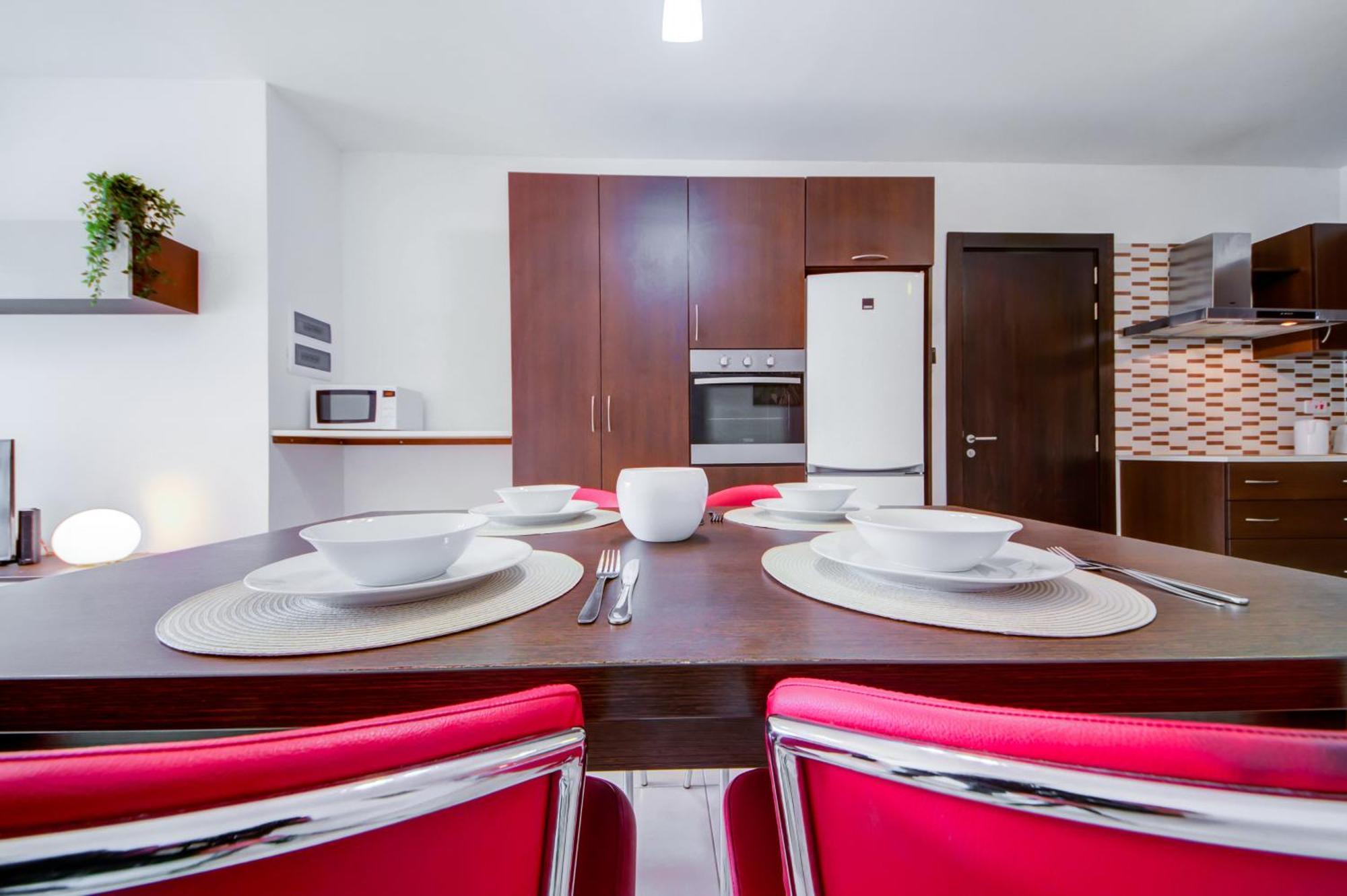 Prime Location, Modern Apartment In St Julian'S, Paceville, Apt 8 By Vaganza San Ġiljan Buitenkant foto