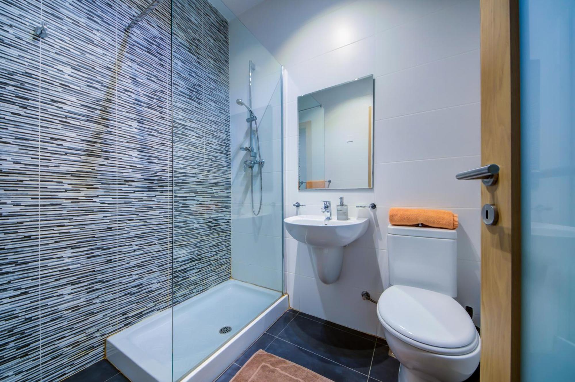 Prime Location, Modern Apartment In St Julian'S, Paceville, Apt 8 By Vaganza San Ġiljan Buitenkant foto