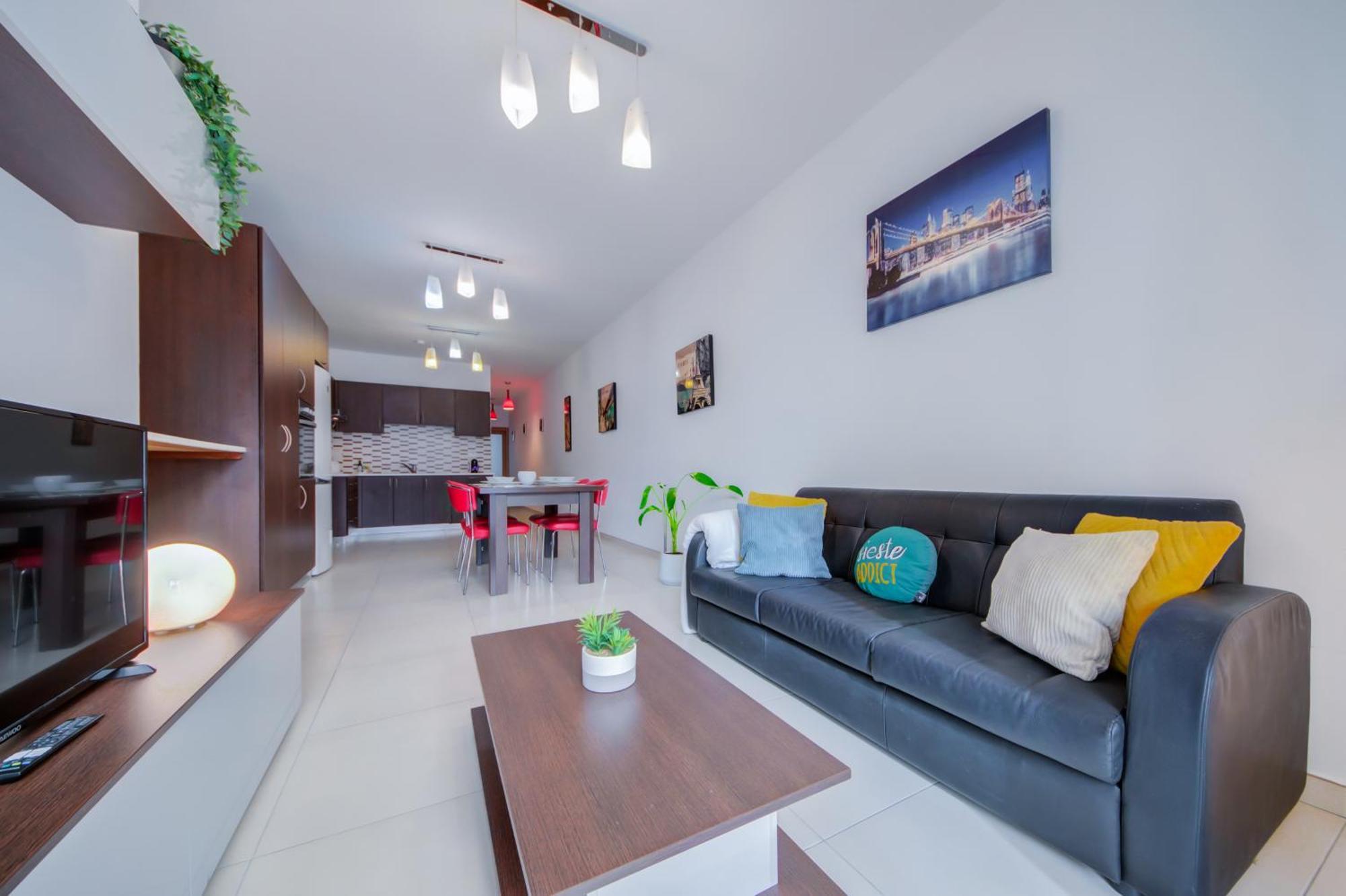 Prime Location, Modern Apartment In St Julian'S, Paceville, Apt 8 By Vaganza San Ġiljan Buitenkant foto
